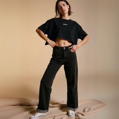 Ein supercooles, kurzes T-Shirt mit Aufdruck "GOOD GIRL - BAD HABITS"